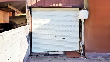 米子市でサビだらけのシャッターを新品同様に！外装リフォーム事例