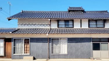 和風モダンの家　大きな縁側窓を縮小し気密性がアップ！　