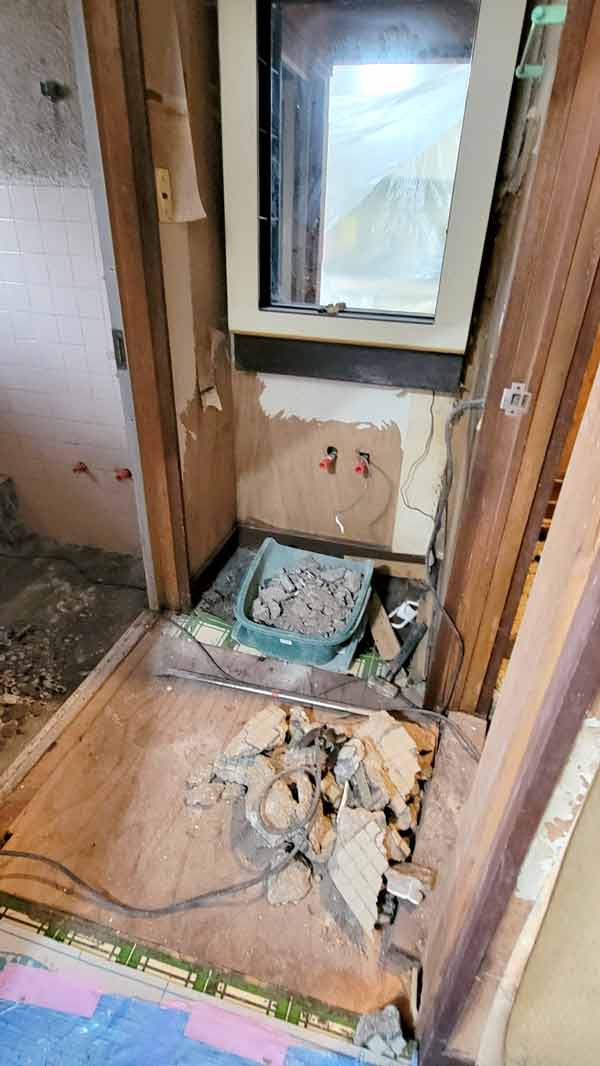 米子市O様邸水回りリフォーム施工中