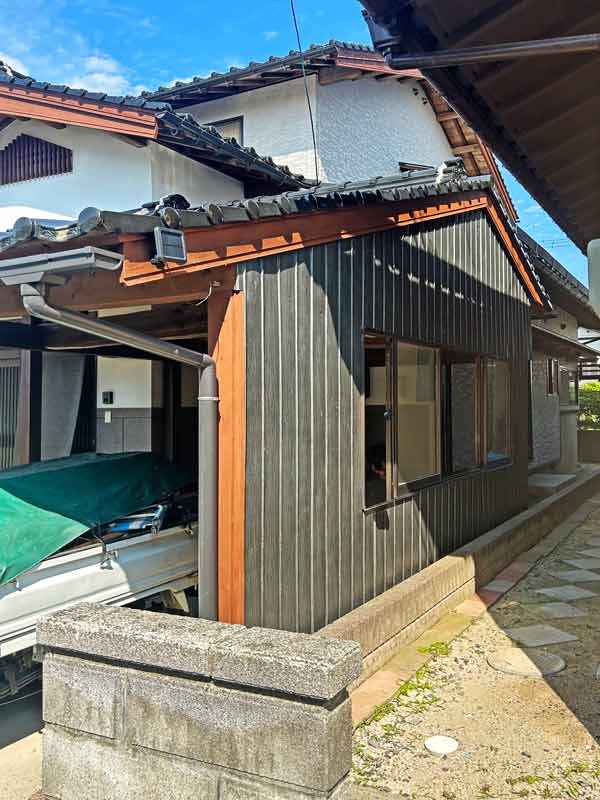 米子市A様邸外壁塗装施工中