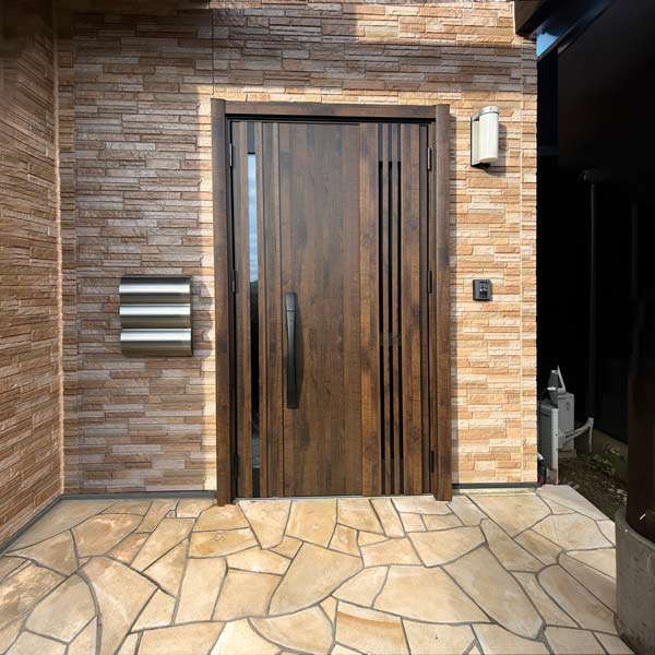 米子市S様邸玄関ドアリフォーム施工後