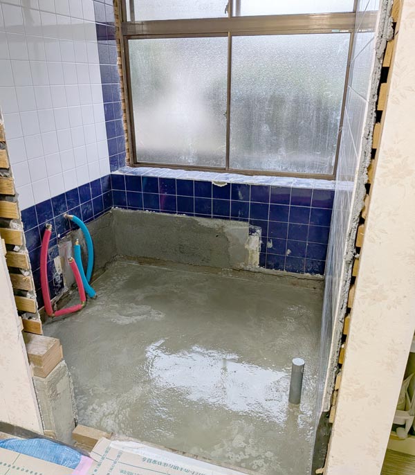米子市N様邸浴室リフォーム施工中