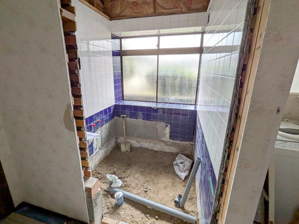 米子市N様邸浴室リフォーム施工中