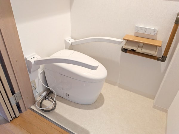 米子市U様邸バリアフリートイレリフォーム施工後