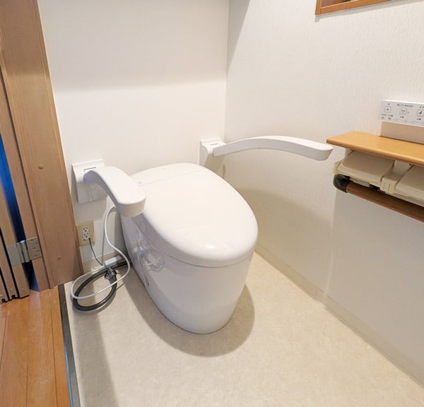 米子市U様邸バリアフリートイレリフォーム施工後