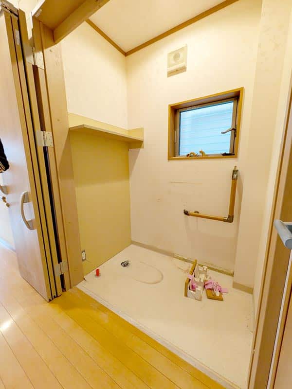 米子市U様邸バリアフリートイレリフォーム施工中