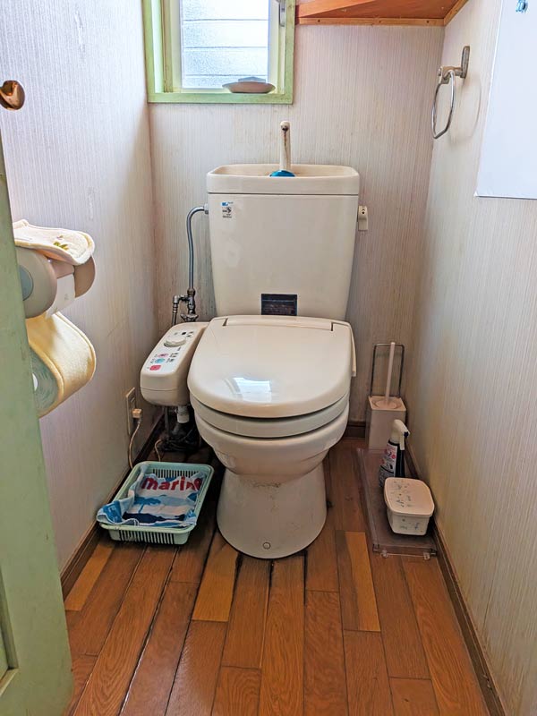 南部町U様邸トイレリフォーム施工前