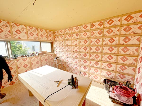 米子市I様邸キッチンから寝室へリフォーム施工中
